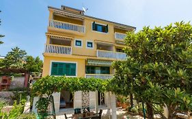 Apartments Neno