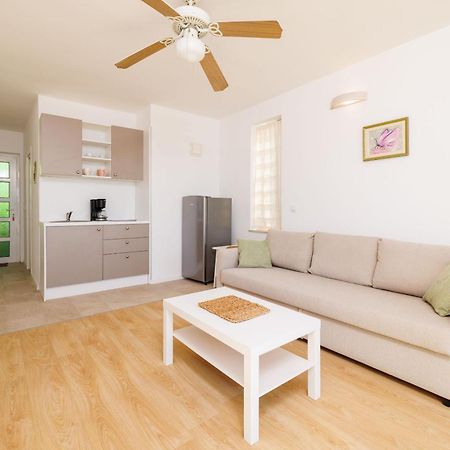 Apartments Neno Crikvenica Kültér fotó