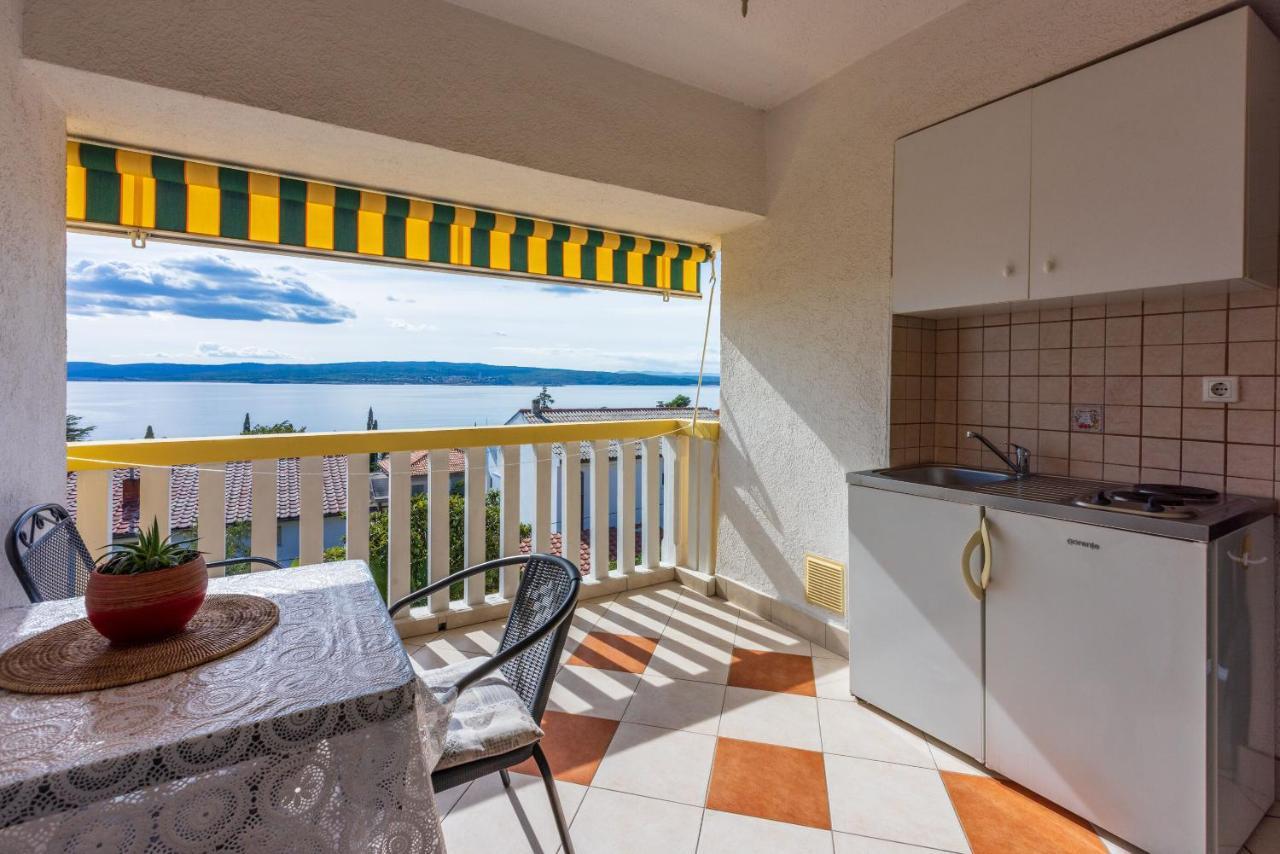 Apartments Neno Crikvenica Kültér fotó
